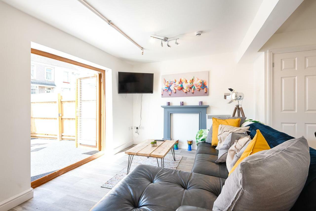 2 Ensuites, Garden, Smart Tv'S In All Rooms! Swansea Exterior photo